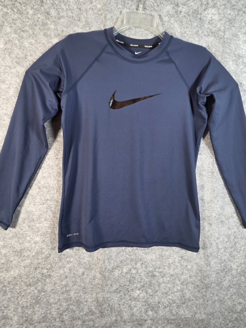 Nike Women’s UPF 40+ Rashguard Swim Tee M Midnight Blue Coastal Gorpcore - Picture 2 of 9